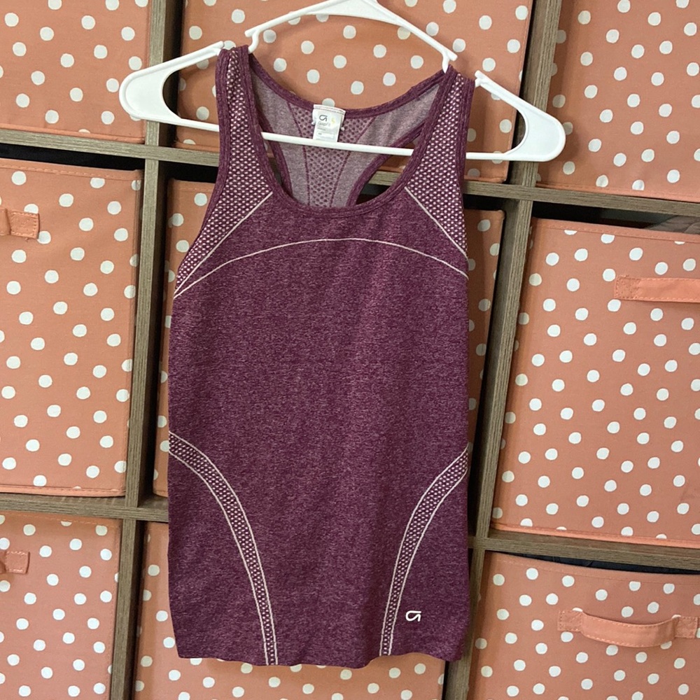 GapFit motion seamless tank top